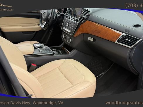 Used 2019 Mercedes-Benz GLS 450 4MATIC image 18