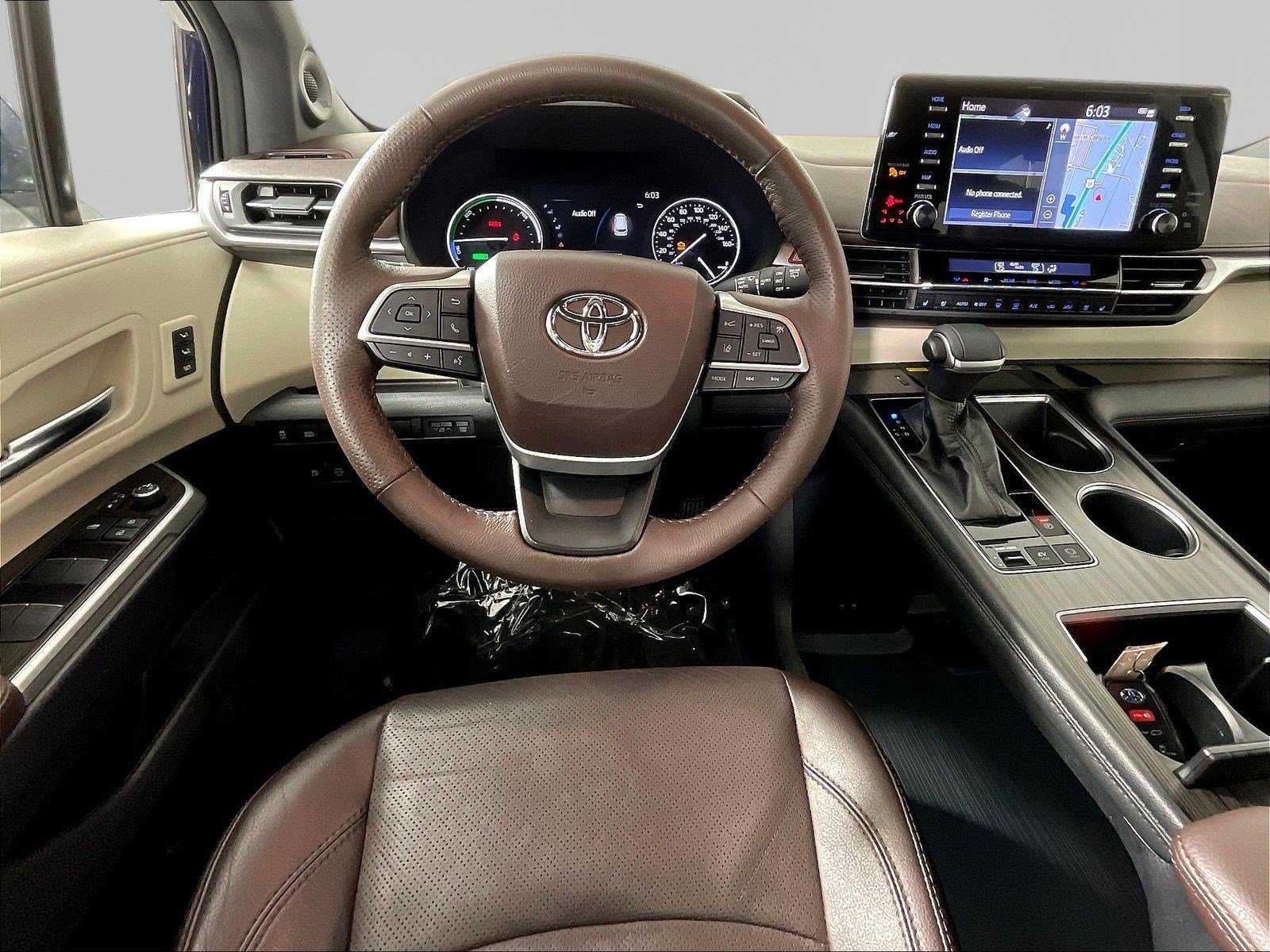 Used 2021 Toyota Sienna Platinum AWD/4WD image 8