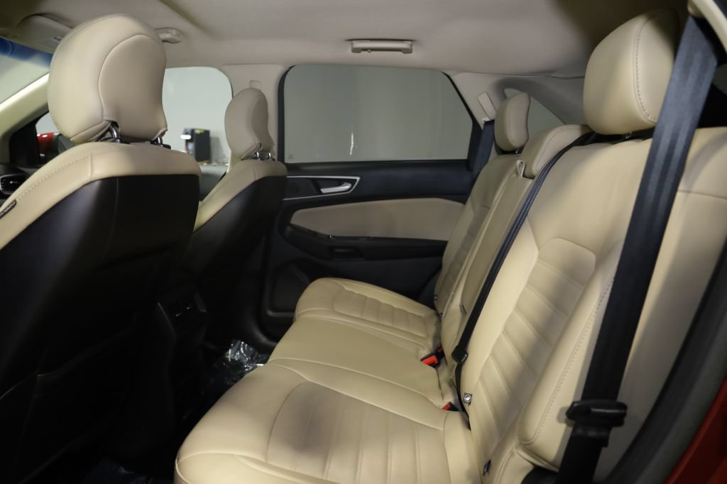 Used 2017 Ford Edge SEL w/ Equipment Group 201A FWD image 19