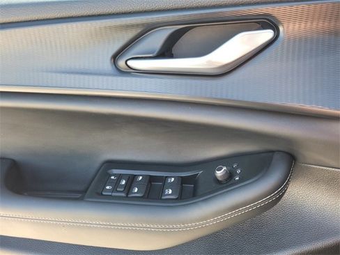 Used 2025 Jeep Grand Cherokee Altitude image 20