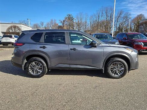 Certified 2025 Nissan Rogue S image 9