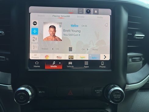 Used 2024 RAM 2500 Big Horn w/ Bed Utility Group image 22