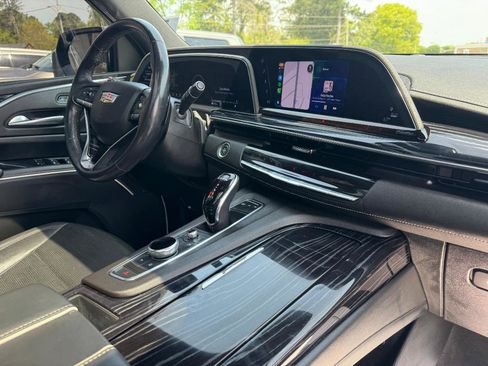 Used 2022 Cadillac Escalade ESV Sport w/ Touring Package image 33