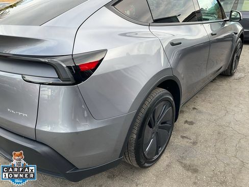 Used 2026 Tesla Model Y Long Range AWD/4WD image 83
