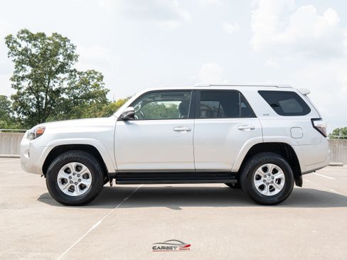 Used 2016 Toyota 4Runner SR5 Premium AWD/4WD image 4