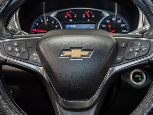 Used 2020 Chevrolet Equinox LT w/ Driver Convenience Package FWD image 12