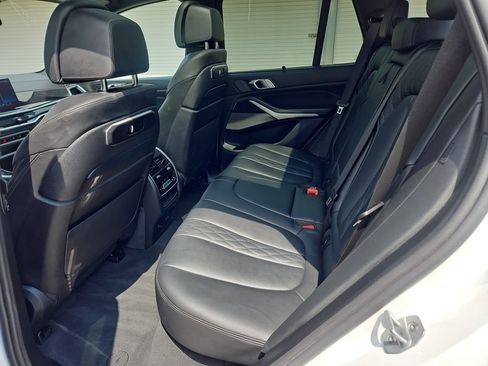 Used 2025 BMW X5 xDrive40i w/ Executive Package AWD/4WD image 37