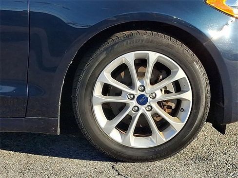 Used 2020 Ford Fusion SE image 8