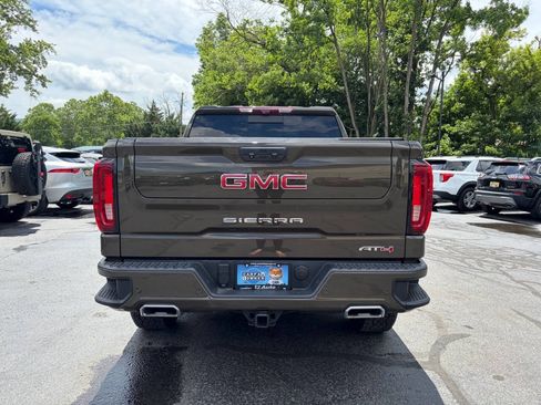 Used 2023 GMC Sierra 1500 AT4 w/ AT4 Premium Package AWD/4WD image 9