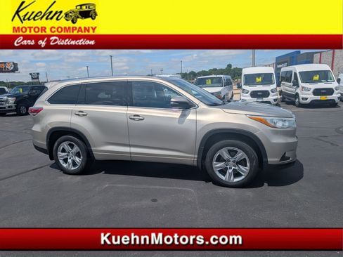 Used 2016 Toyota Highlander XLE AWD/4WD image 1