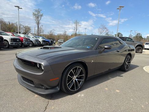 Used 2018 Dodge Challenger R/T Scat Pack image 7