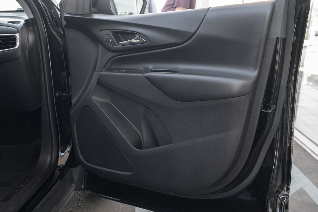 Used 2024 Chevrolet Equinox LT FWD image 42