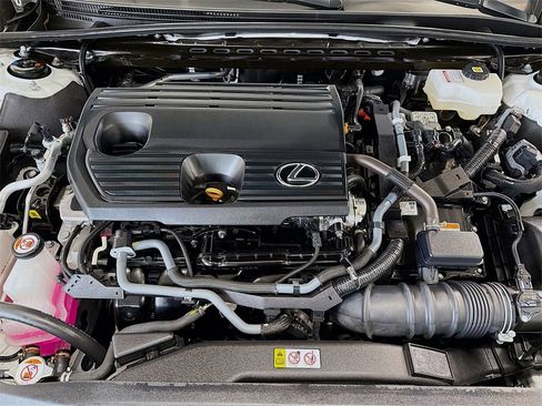Used 2024 Lexus ES 300h w/ Accessory Package (Z2) image 31