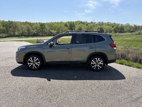Used 2019 Subaru Forester Limited w/ Popular Package #3 image 2