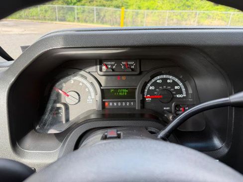 Used 2016 Ford E-350 and Econoline 350 Super Duty w/ Power Windows & Locks Group image 39