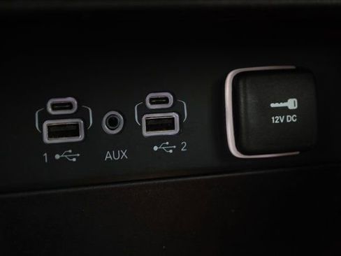 Used 2023 Jeep Grand Cherokee Laredo image 26