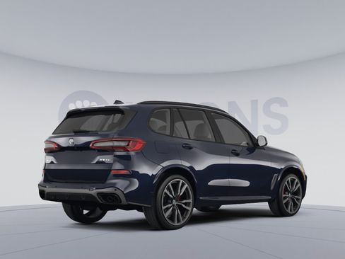 Used 2022 BMW X5 M50i AWD/4WD image 4