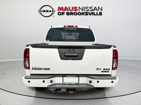 Used 2021 Nissan Frontier SV w/ Midnight Edition Floor Mats AWD/4WD image 9