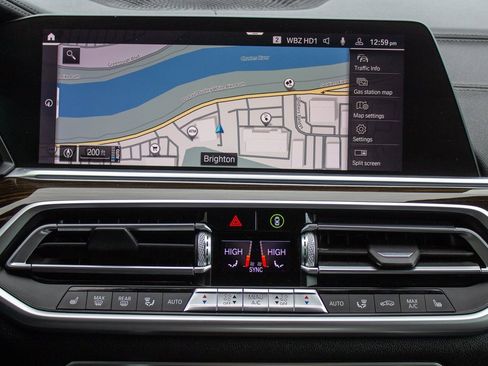 Used 2021 BMW X5 xDrive45e w/ Parking Assistance Package image 17