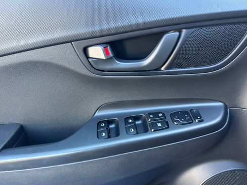 Used 2022 Hyundai Kona SEL FWD image 12