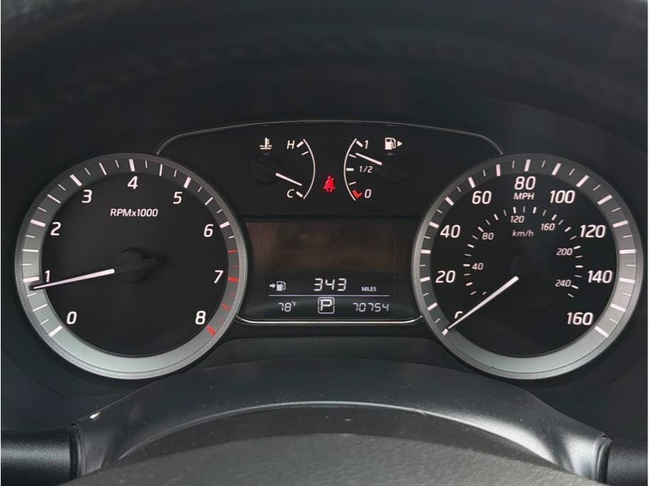 Used 2015 Nissan Sentra SR FWD image 16