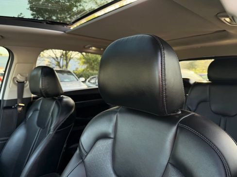 Used 2021 Kia Sorento EX w/ Panoramic Sunroof Package AWD/4WD image 13