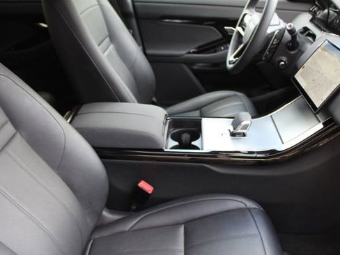 Used 2025 Land Rover Range Rover Evoque S image 3
