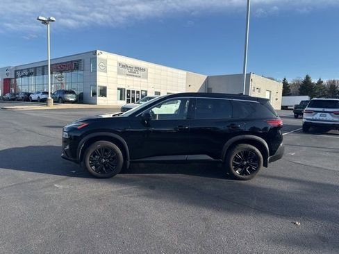 Certified 2023 Nissan Rogue SV w/ SV Premium Package image 4