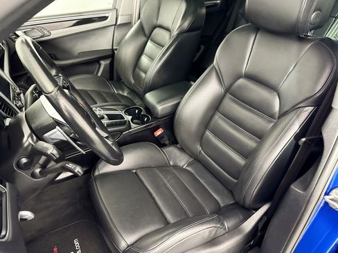 Used 2018 Porsche Macan image 17