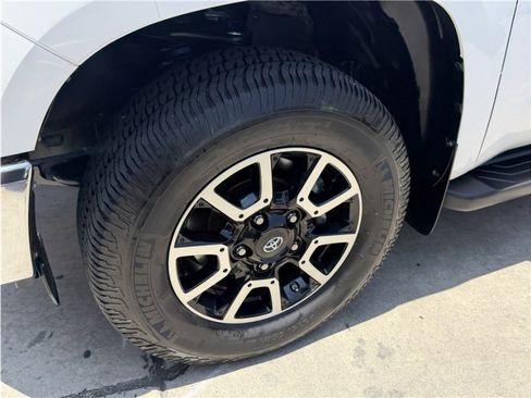 Used 2018 Toyota Tundra 1794 Edition AWD/4WD image 12