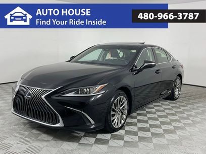Used 2019 Lexus ES 300h w/ Accessory Package 2