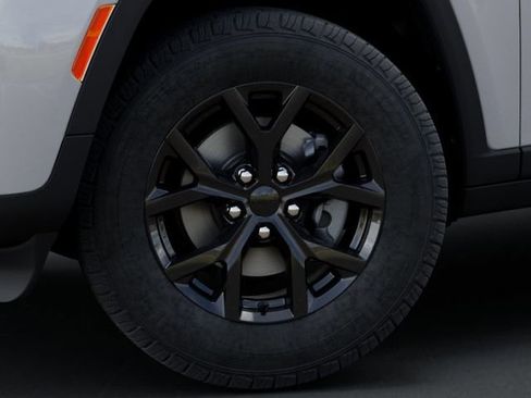 New 2026 Jeep Grand Cherokee 4WD image 8