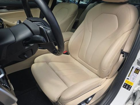 Used 2017 BMW 530i xDrive AWD/4WD image 21