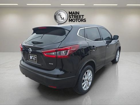 Used 2021 Nissan Rogue Sport S image 6