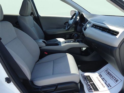 Used 2018 Honda HR-V EX image 26