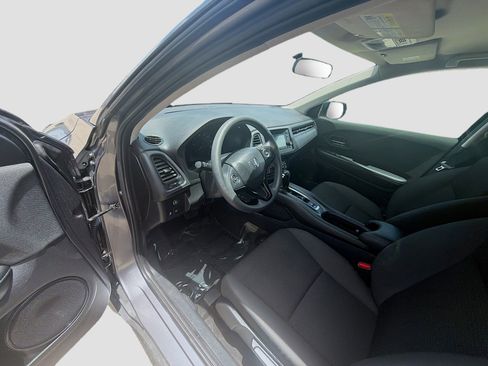 Used 2021 Honda HR-V LX image 7