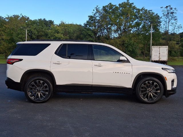 Used 2023 Chevrolet Traverse RS w/ LPO, Floor Liner Package AWD/4WD image 10