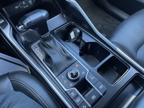 Certified 2024 Kia Sorento S image 14