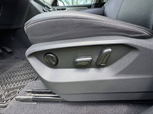 Used 2019 Volkswagen Atlas SE FWD image 13