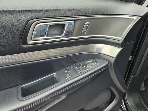 Used 2019 Ford Explorer XLT w/ Equipment Group 202A image 34