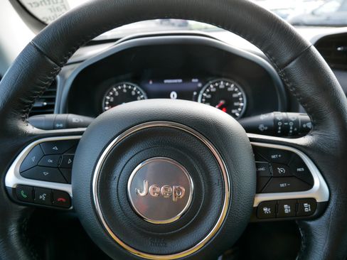 Used 2023 Jeep Renegade Limited image 25