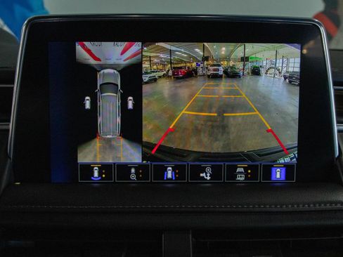 Used 2023 Chevrolet Tahoe High Country AWD/4WD image 6