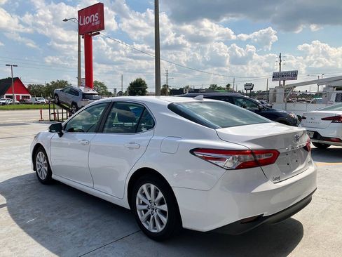 Used 2019 Toyota Camry LE FWD image 8