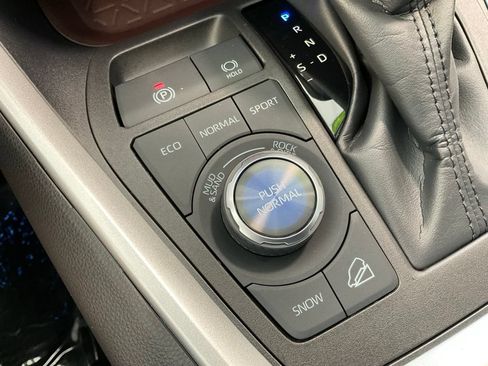 Used 2025 Toyota RAV4 Limited w/ Weather Package AWD/4WD image 16