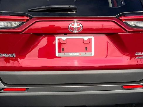 Used 2023 Toyota RAV4 XLE AWD/4WD image 31
