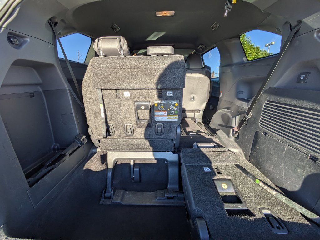 Used 2023 Toyota Sienna XSE w/ XSE Plus Package AWD/4WD image 28