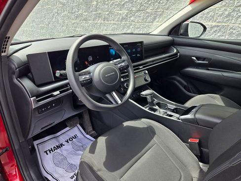 Used 2025 Hyundai Tucson SEL FWD image 13