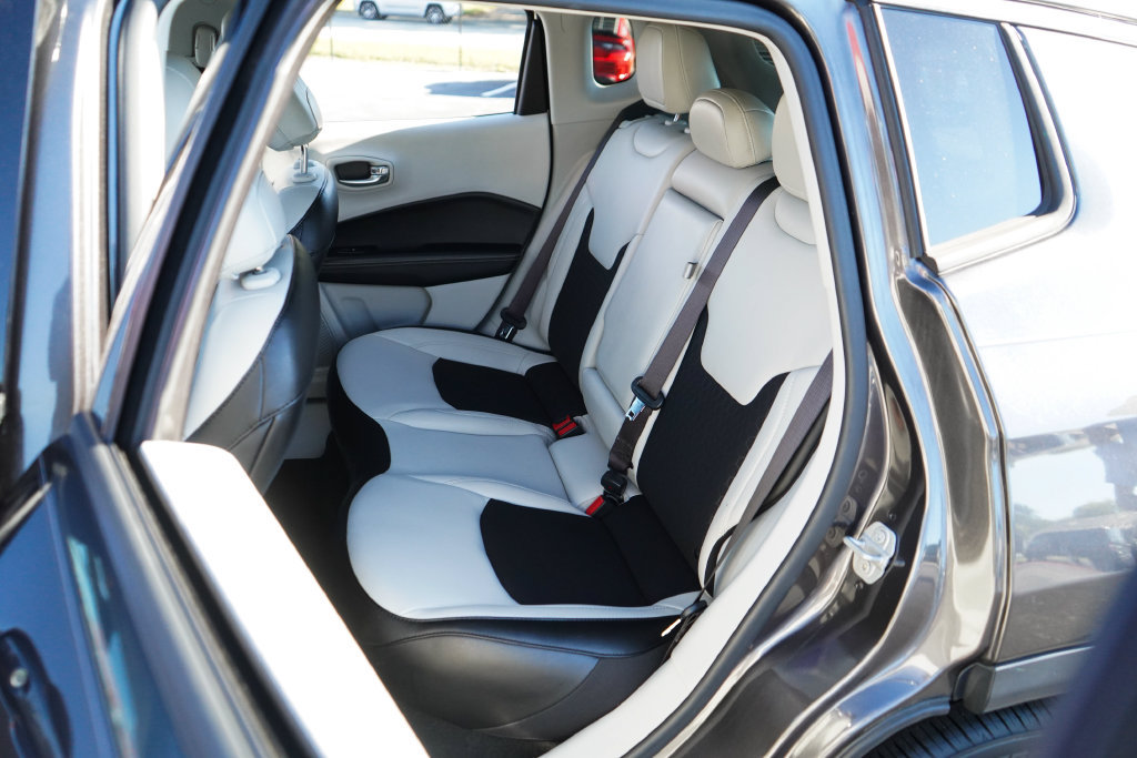 Used 2020 Jeep Compass Latitude FWD image 8