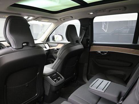 New 2026 Volvo XC90 B6 Plus w/ Protection Package Premier image 21