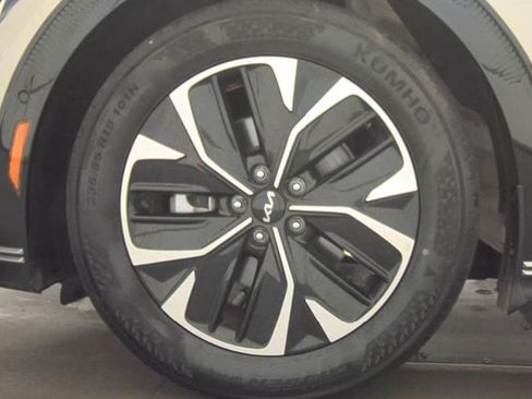 Certified 2024 Kia EV6 Wind w/ Wind Technology Package AWD/4WD image 9